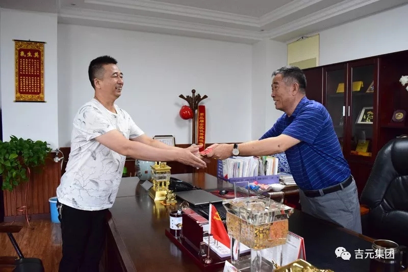 十年苦讀終不悔 金榜題名顯鋒芒