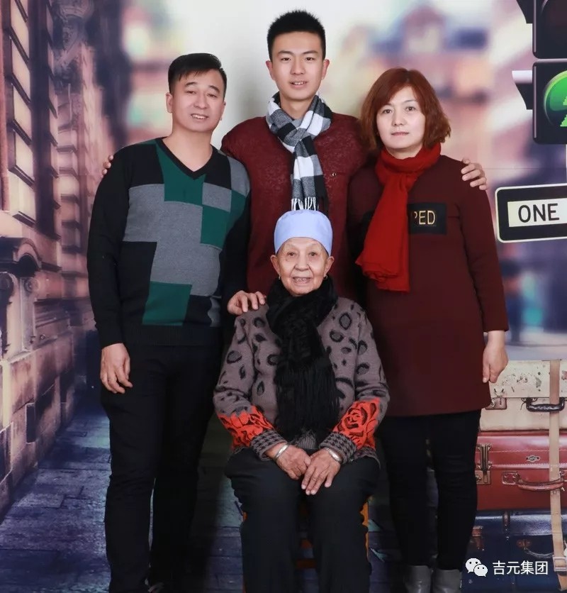 2.webp.jpg 2.webp.jpg