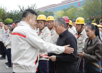 吉元集團組織開展愛心捐贈活動