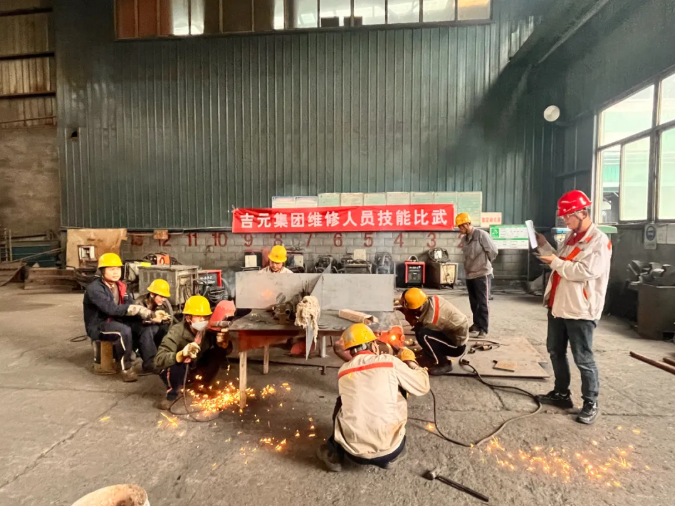 焊花飛濺競匠心 標準衡量真功夫